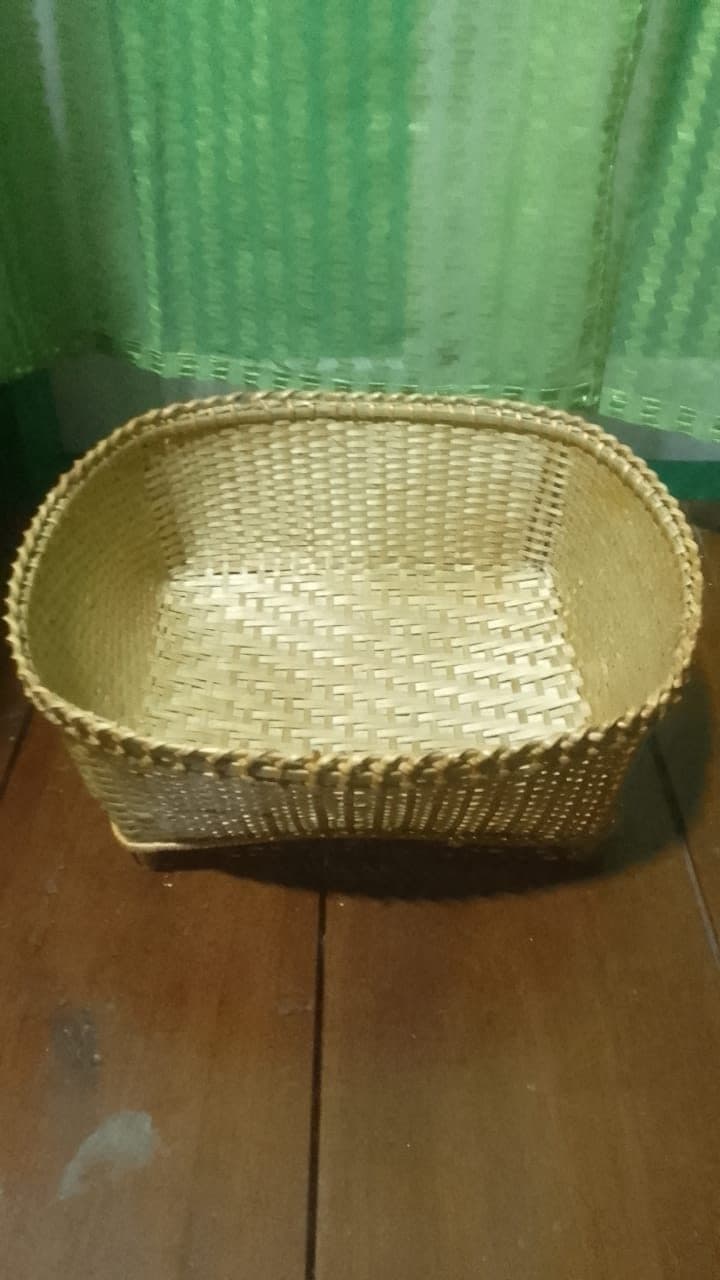 Shallow rectangular bamboo tray basket