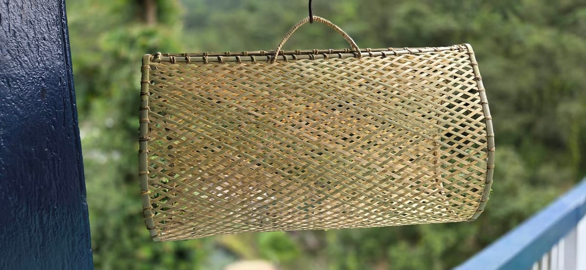 Flat woven bamboo wall panel in fine diagonal twill